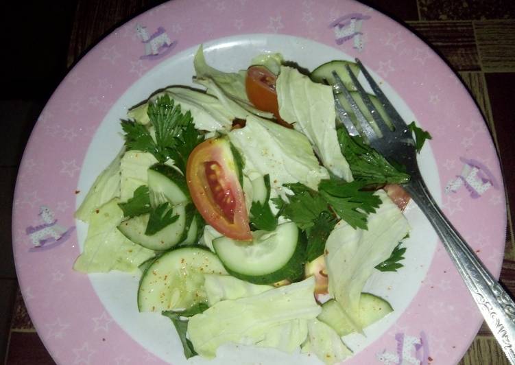 gambar untuk cara membuat Simple Salad Anak Kost