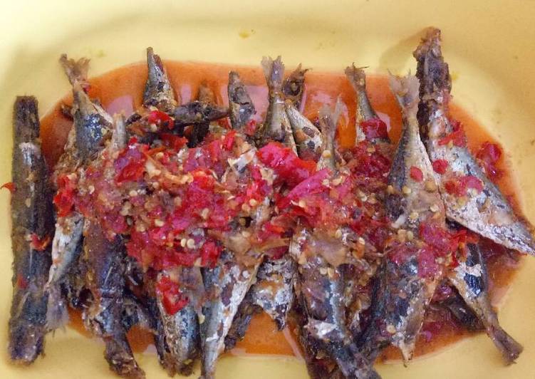 resep makanan Pindang Sambal - Ikan Dencis Balado