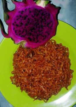 Mi goreng Buname(buah naga merah)
