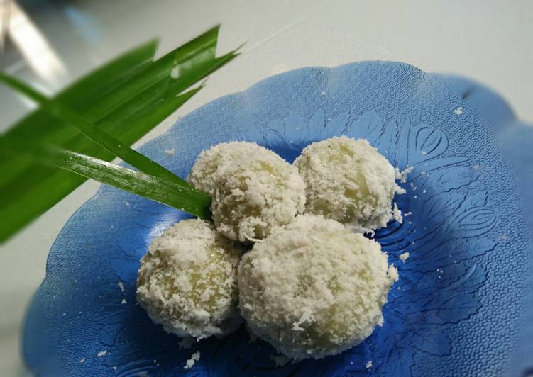 Resep Klepon manis tanpa air kapur Kiriman dari Dwiyani Suprihartini