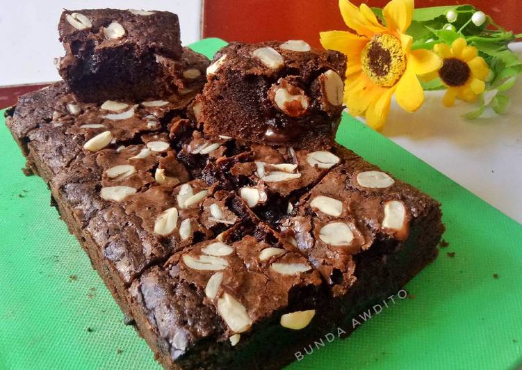 resep lengkap untuk Melted brownies