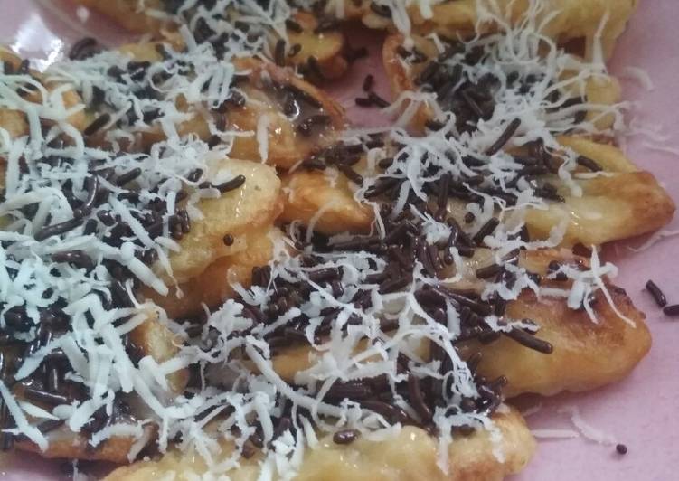 bahan dan cara membuat Pisang crispi coklat keju susu