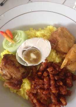 Nasi kuning sederhana