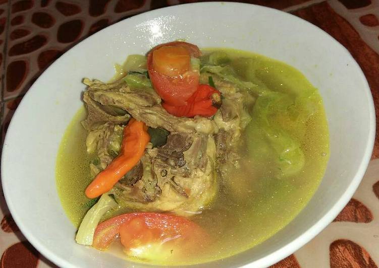 resep lengkap untuk Sop balungan ayam