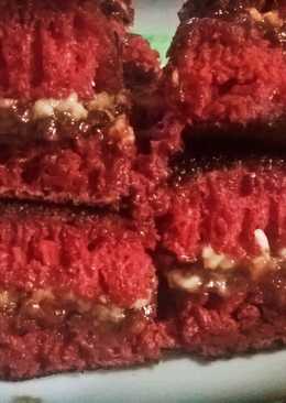 Martabak redvelvet manis . mudah. enak. irit. eggless ðŸ˜Š