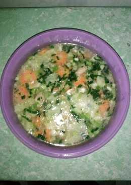 Sop ayam,sayur,,dan ayam goreng