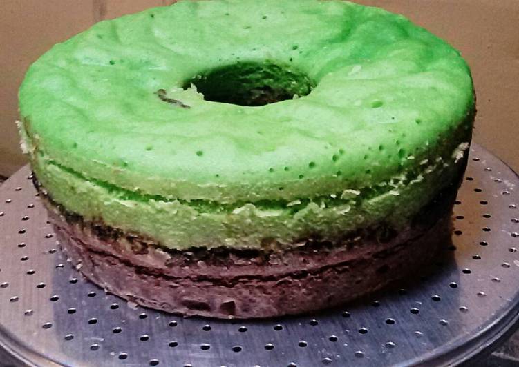 bahan dan cara membuat Brownies Kukus Pandan Coklat