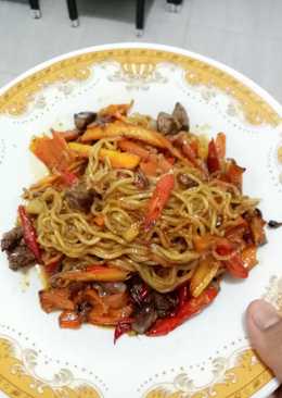 Mie goreng oriental ati ampela