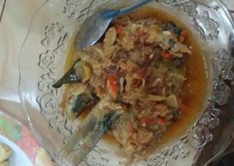 cara membuat Bandeng kuah santan asam pedas