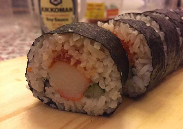 gambar untuk resep Kani Maki (Sushi roll with Crab Stick)