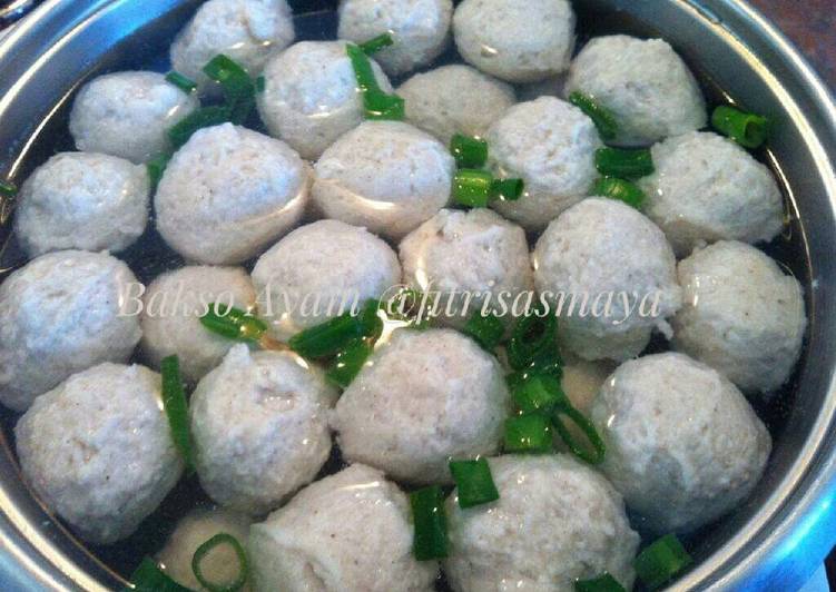 bahan dan cara membuat Bakso Ayam (#tips membuatnya)