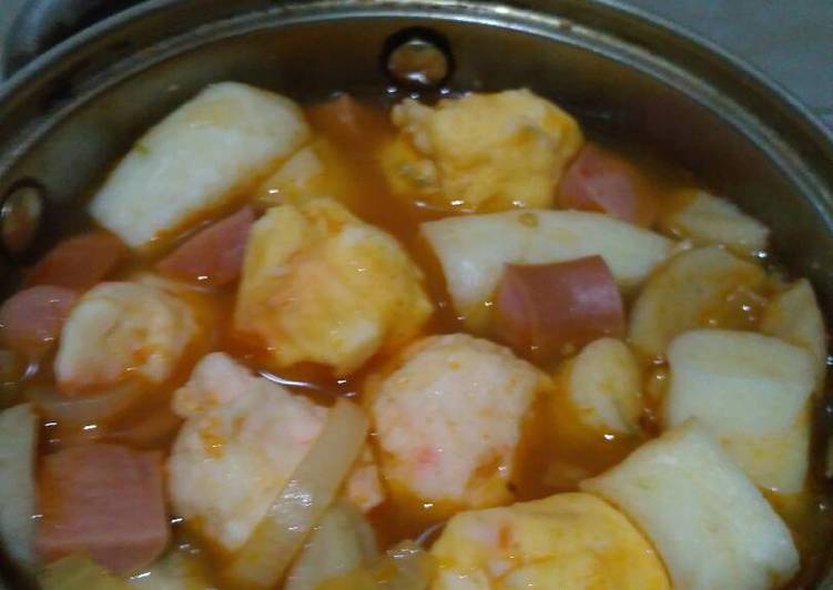 gambar untuk resep makanan Sup merah bola2 seafood tanpa MSG