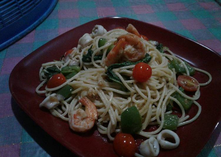 gambar untuk resep makanan Spaghetti seafood and spinach