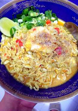 Mie rebus kari ayam spesial