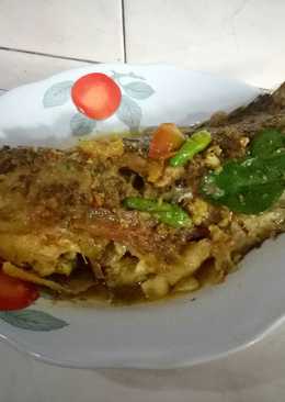 Ikan gurame baracuda kuah kuning