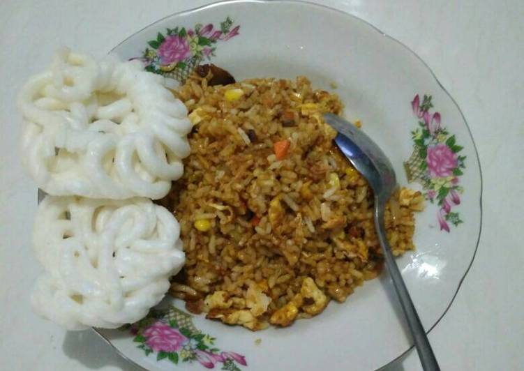  Resep Nasi goreng rendang  oleh Ayu Septia Nilam Suparmanto 