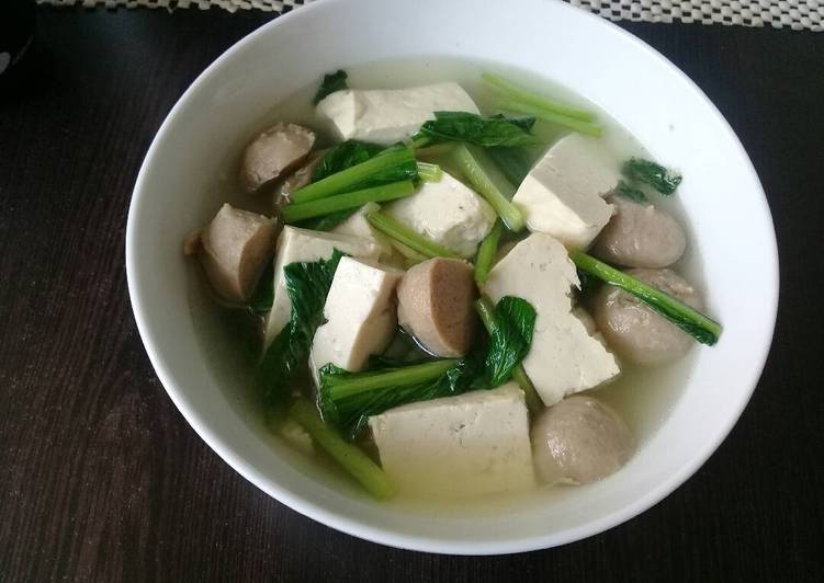 resep lengkap untuk Sup caisim, tahu dan bakso