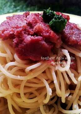 Spaghetti Aglio e Olio with Corned Beef