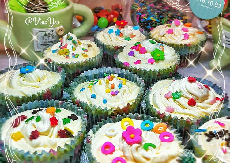 bahan dan cara membuat Red Velvet Cupcake ?