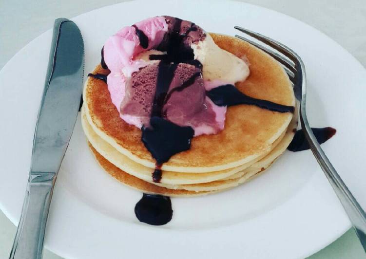 cara membuat Pancake toping with ice cream