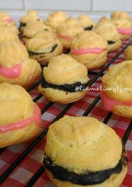 Cream Puff a.k.a Kue Soes...vla cokelat & strawberry