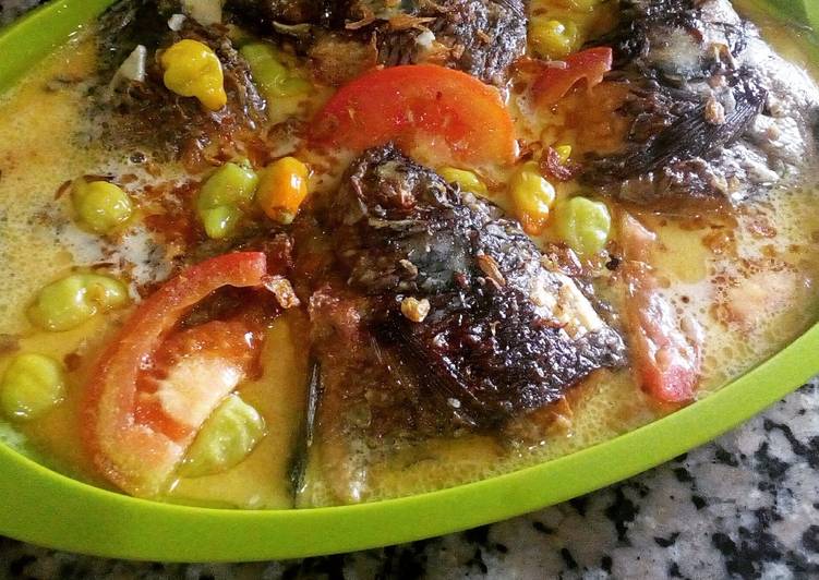 resep lengkap untuk Ikan mujair kuah santan pedas