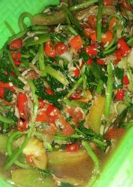 Tumis Selada With Rebon