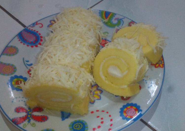 Resep Bolu gulung enak dan lembut cuma 3 telur Oleh Dian Purnamawati
(Bunda Rasyid_Putri_Zahra)