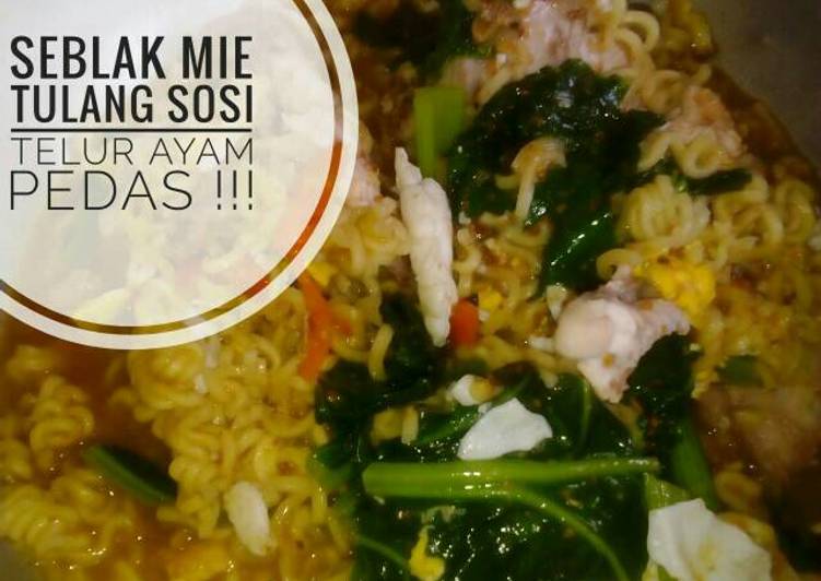 bahan dan cara membuat Seblak Mie Tulang Sosin Telur Pedas