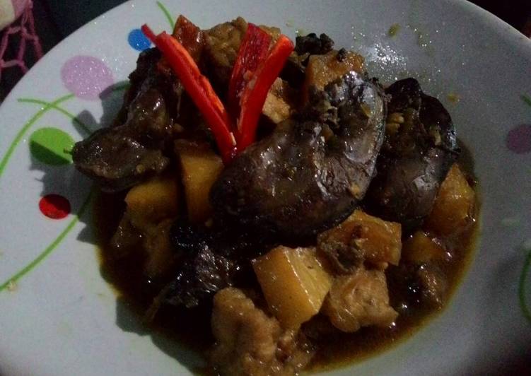 bahan dan cara membuat Semur tahu kentang plus hati ayam,simpel enak