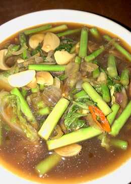 Tumis kuah sawi asparagus