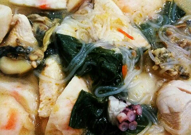 cara membuat Tom Yam Suki Seafood Ayam
