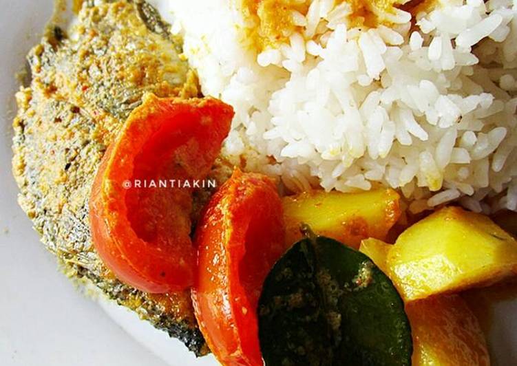 cara membuat Gulai Ikan Mujair Goreng