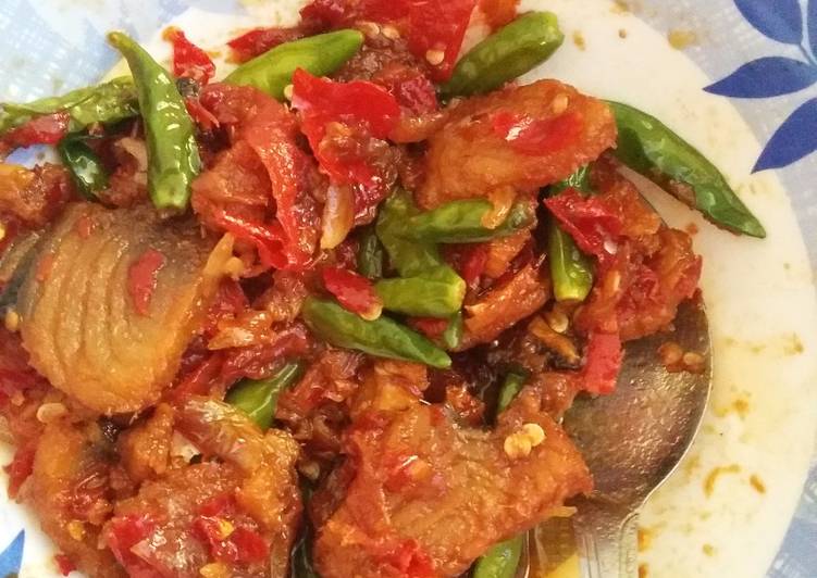 resep lengkap untuk Ikan Asin Jambal Mercon