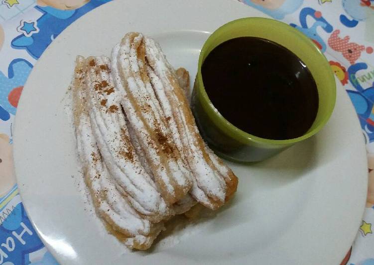 resep lengkap untuk Churros ala2 dengan saos cokelat