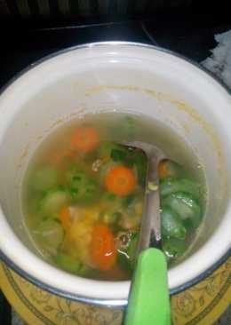 Sayur bening wortel, jagung dan oyong