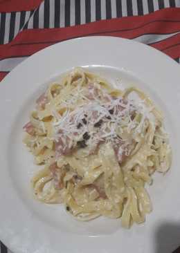 Simple Fettuccini carbonara