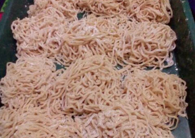 resep lengkap untuk Mie telor homemade