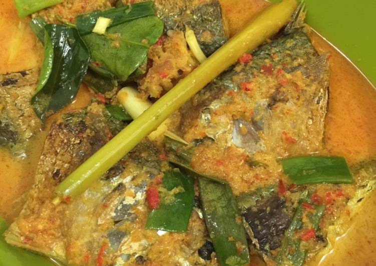  Resep Ikan kembung kuah santan oleh Titin Cookpad