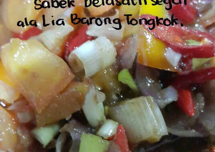 bahan dan cara membuat Sabek Belasatn Segar (Sambal Terasi Segar)