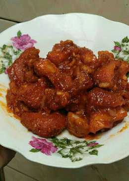 Chicken nugget and Meatball with Spaghetti sauce