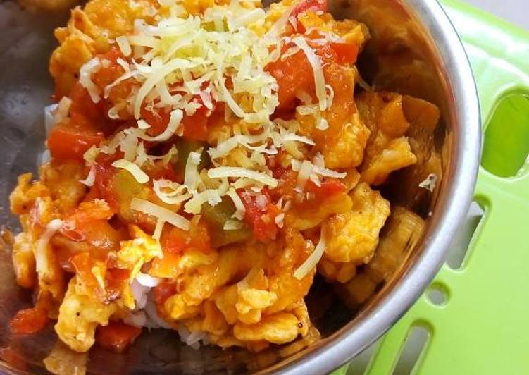 Resep Scramble egg bolognese