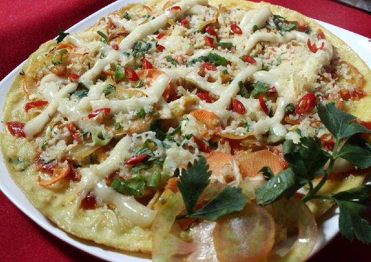 gambar untuk cara membuat Pizza mie telur