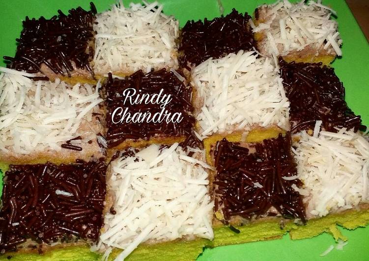 gambar untuk cara membuat Bolu Mocca Meses Keju (Jadoel Cake)