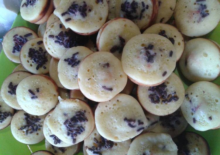 bahan dan cara membuat Kue cubit empuk super lembut