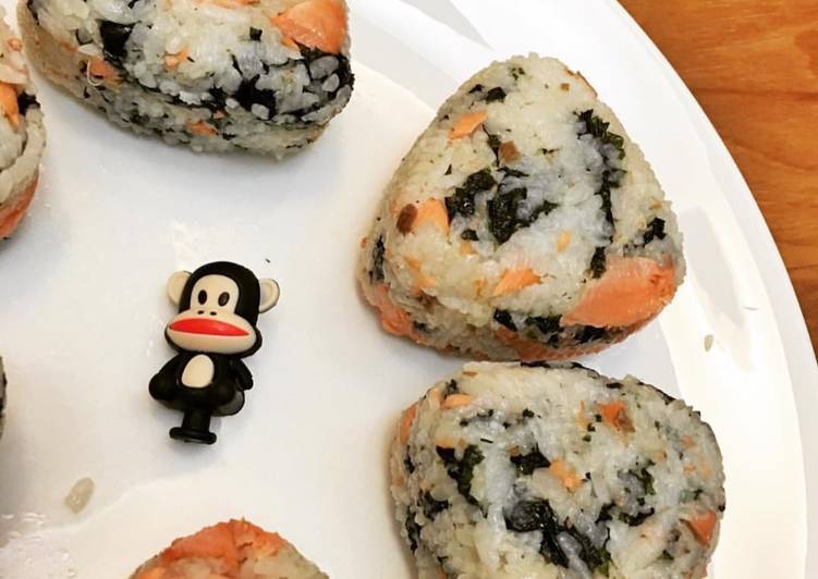 gambar untuk resep Onigiri (nasi kepal)