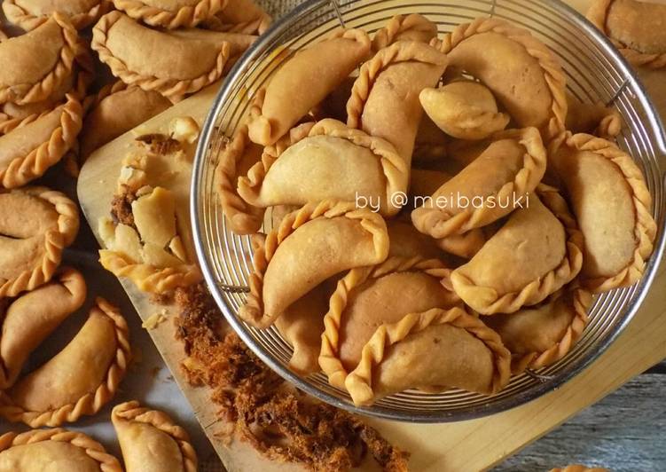 resep makanan Pastel Keju Mini Isi Abon