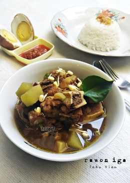 Rawon Iga Sapi Dengan Labu Siam