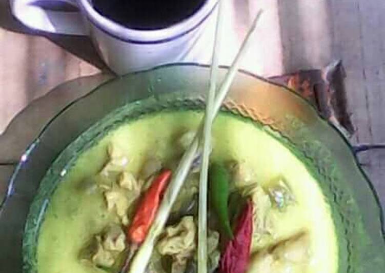 bahan dan cara membuat Tetelan sapi kuah santan kuning