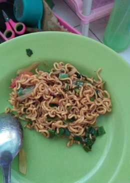 Mie rebus jadi mie goreng basah nyemek